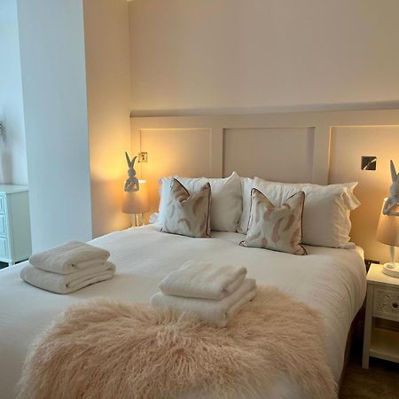 The Pink Palace At Ryedale House York Eksteriør bilde